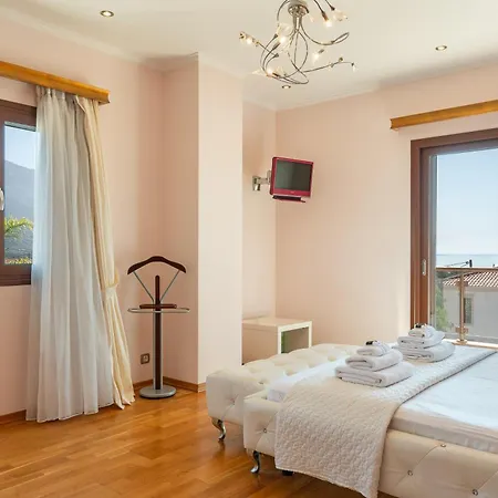 Omega Kefalonia Villa *